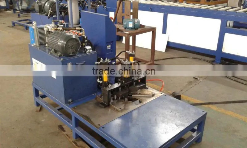 Hydraulic corner machine