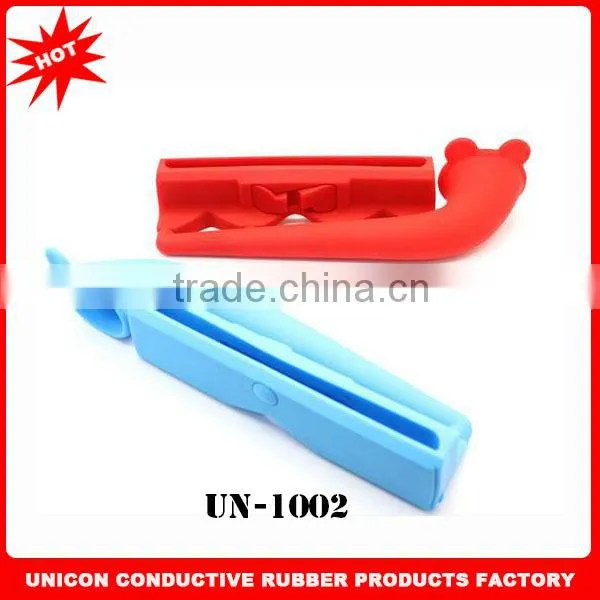 Newest fashion silicone horn speaker stand
