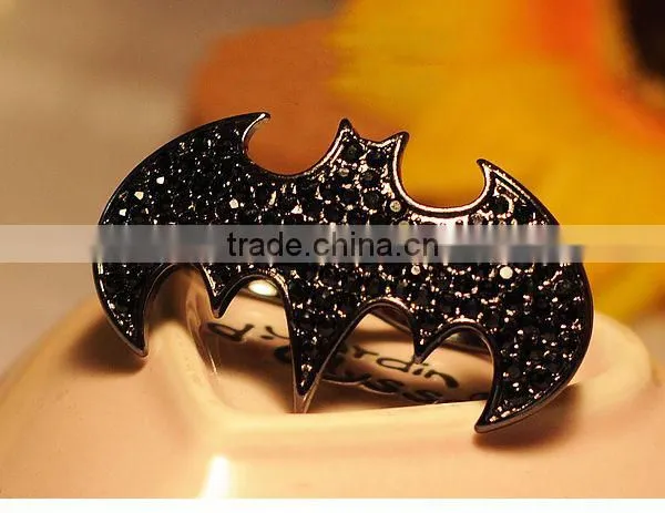 Black Crystal Studded Bat Shape Double Finger Holes Punk Style Ring