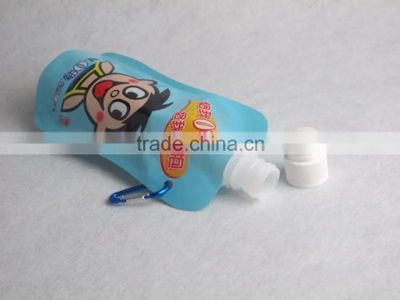 Gourd shape plastic water bottle/new design water bottle