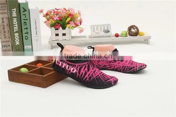 Soft skin shoes / Anti-slip casual shoes / TPR sole Ponlede-Roma closure