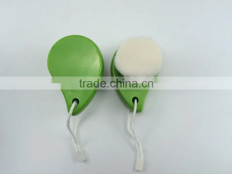 2015 Best selling plastic green handle face cleaning non-electric facial brush