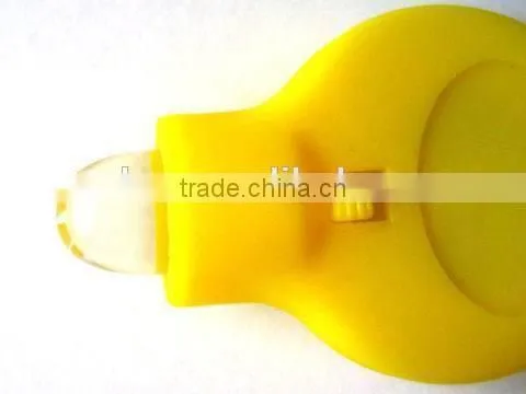 7 Color Plastic White Light Cheap Custom Fashion LED Keychain For Souvenirs And Gifts