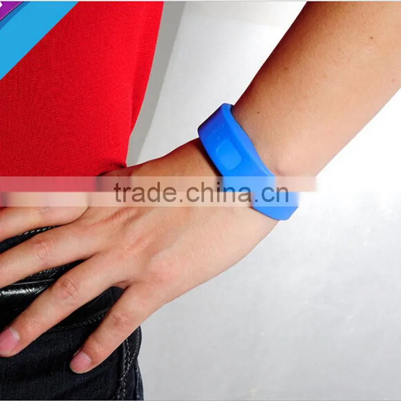 Anti theft bluetooth wristband vibrating when coming the call
