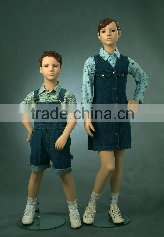 Fiberglassd little girl models