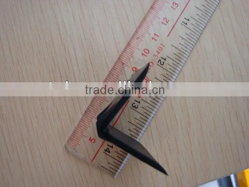 Plastic and paper corner protector for strapping from STEK
