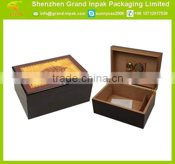 Wood cigar compartment storage box with leaf and cover