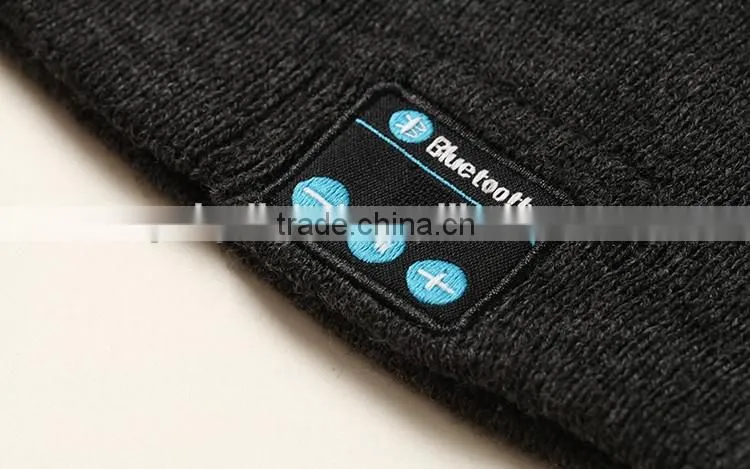 Cool Striped Wireless Bluetooth Music Knit Hat with Handsfree Smart Cap Headset