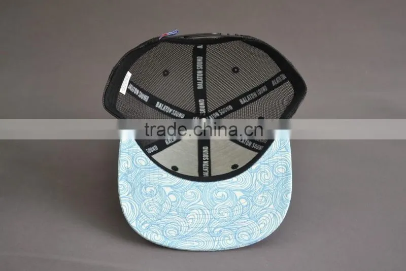 Custom mesh fabric 6-panel cap with embroidery logo