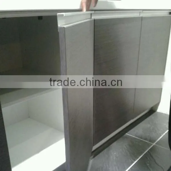 China high quality 3-6meter kitchen g handle aluminum extruded profiles L0021