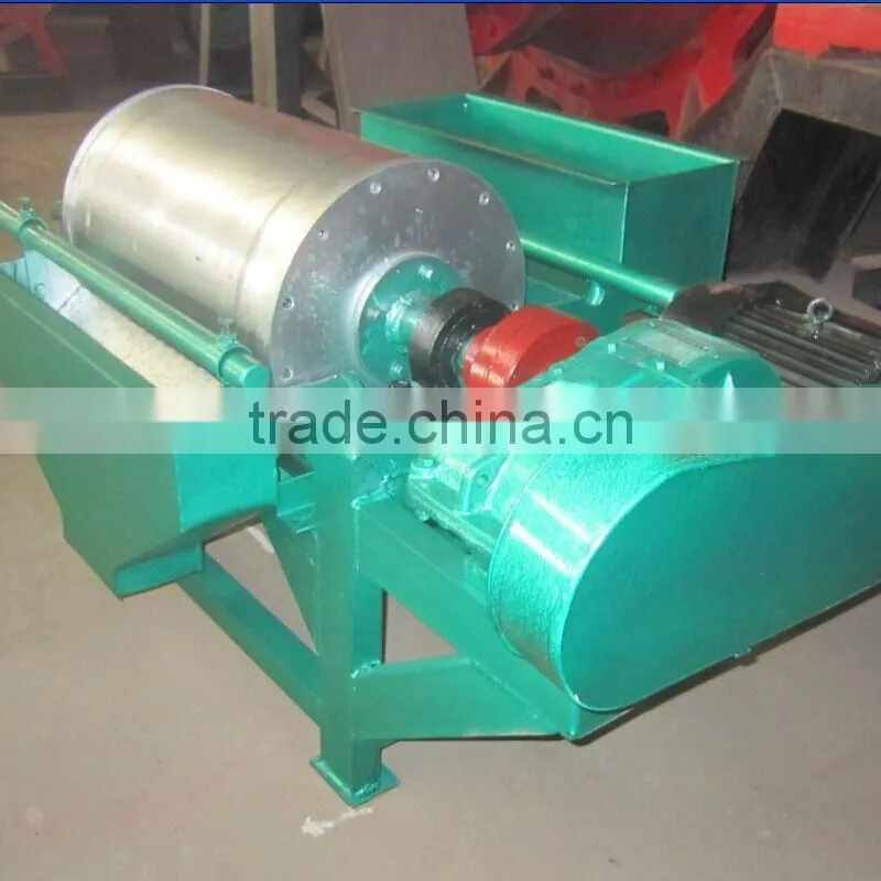 Reliable quality Iron ore mini magnetic separating machine for sale