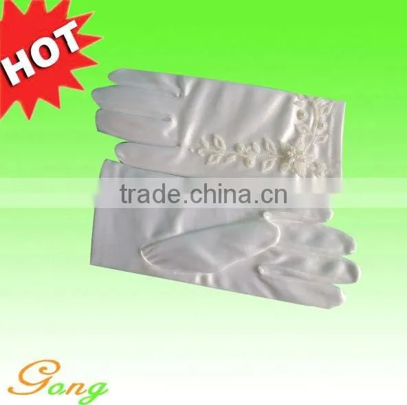 Fashion Short Satin Gloves With Fingerless