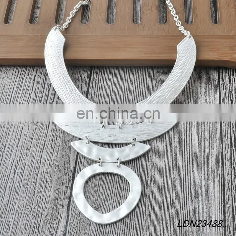 Silver Hammered Circle Necklace