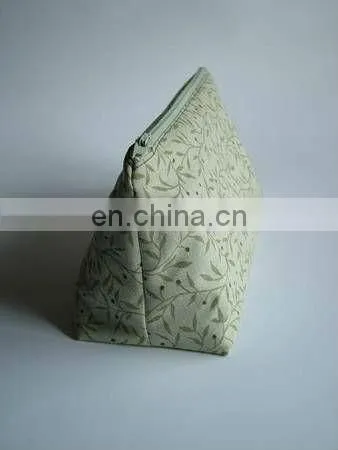 transparent PVC cosmetic bag for realistic type design,polyester materail mini cosmetic bag