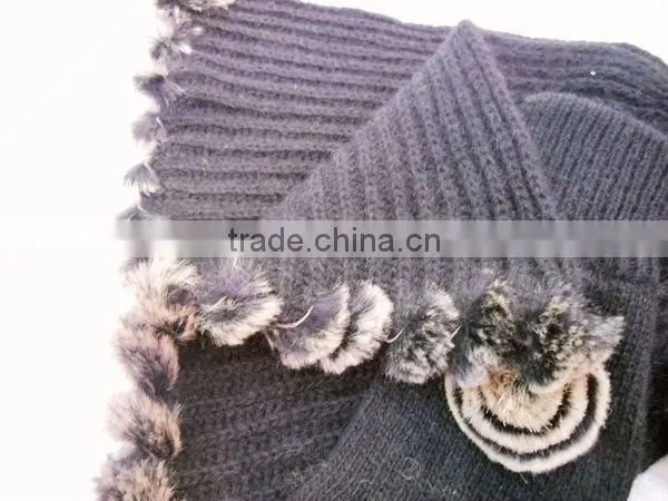 fashion acrylic knitted gloves scarf set with artificial fur