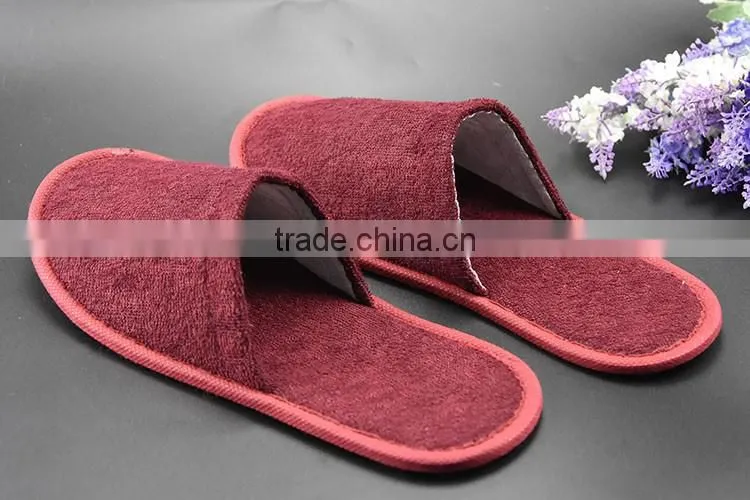 Non-Woven disposable hotel slipper customize embroidery slippers