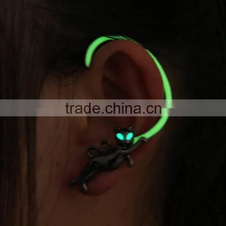 1pc order support cat glow in the dark girls small earrings