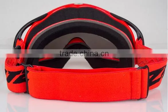 Goggles for motorcyclist with helmet compatibility