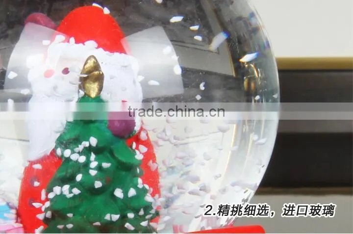 Hot Sale Christmas Gifts Polyresin snow globe with Music Box