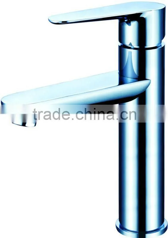 8104B Hot Sale High Quality Brass Deck Mounted Polished Chrome Bathroom Faucet with Single Handle