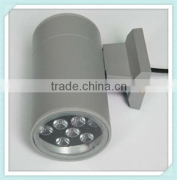 Factory Price LED Outdoor Wall Light