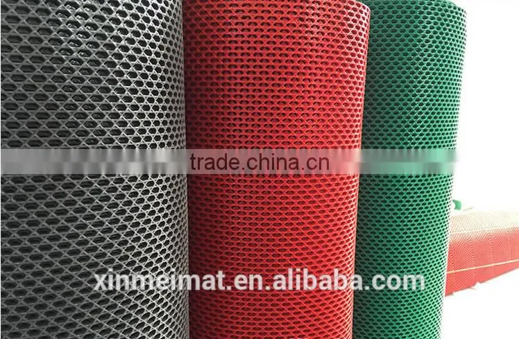 Waterproof hollow out anti slip pvc play mat
