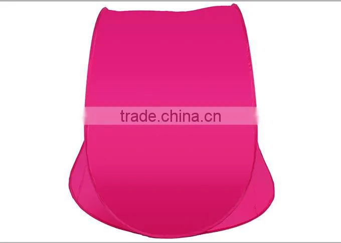 Portable outdoor pop up beach tent