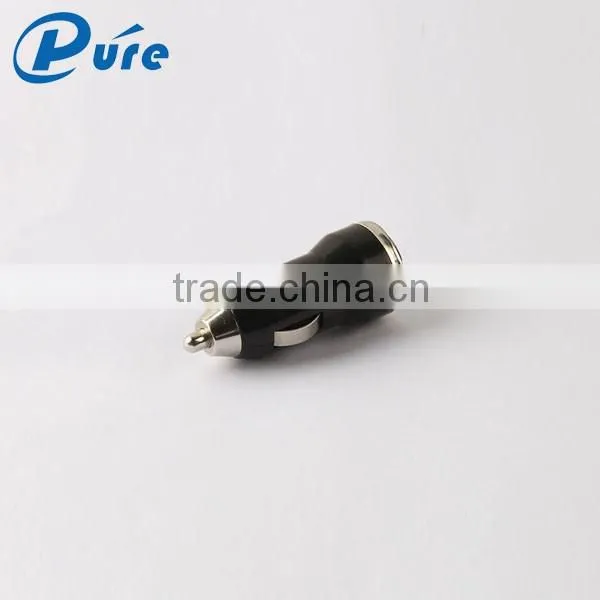 Factory low price cell phone car charger 2 usb port car charger in car