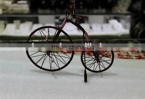 Handcrafted pink color craft aluminum wire round