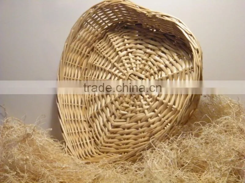 wholesale willow wicker heart shaped basket, heart shaped willow basket from Chinese manufacturer