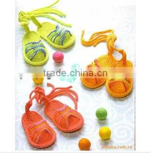 Lovely Design Hand-Made Crochet Shoes w flower for Baby