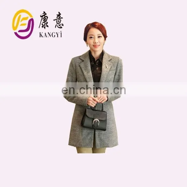 women coat of fitting in winter hot