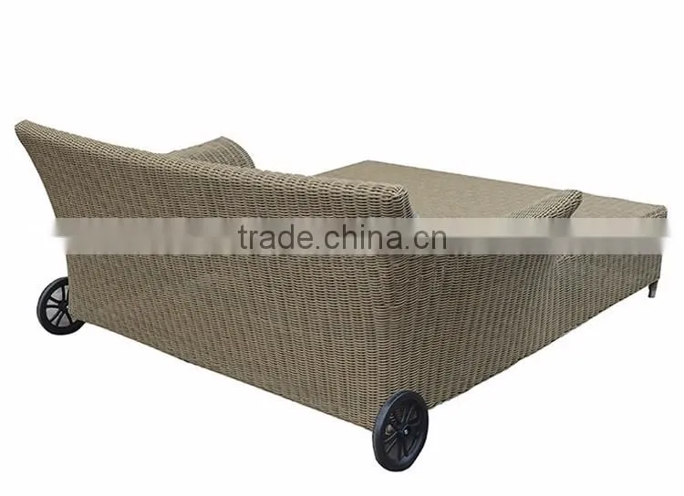 Outdoor Rattan Furniture Wicker Chaise Lounge Chair Pool Two Seat Sofa Lounge Chair Wheels