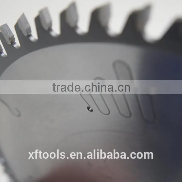 High performance carbide circular saw blade with slience slot