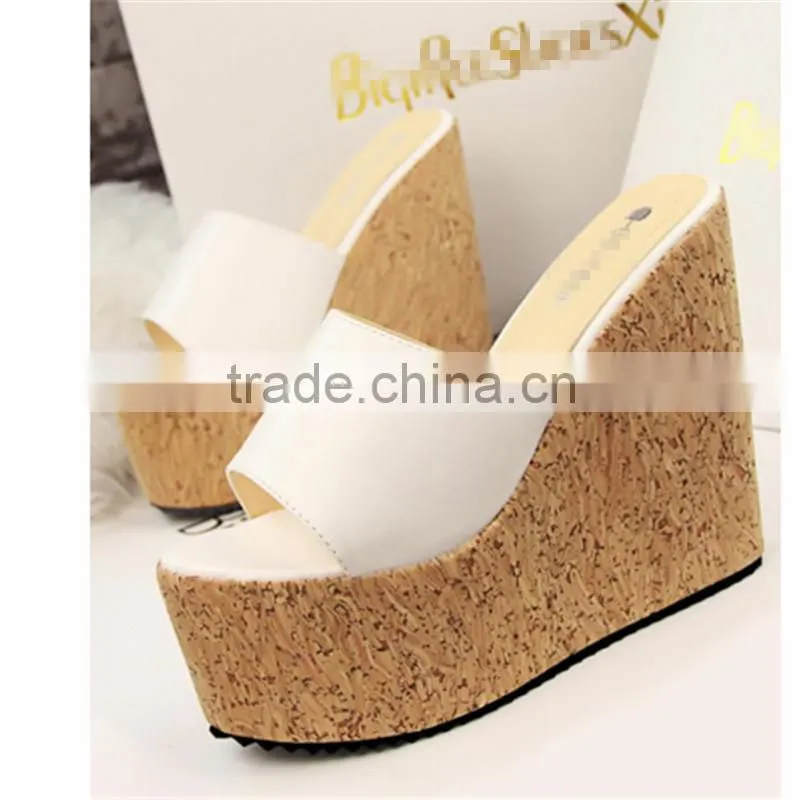 The new 2015 fashion waterproof wedge slipper sole foreign shoes