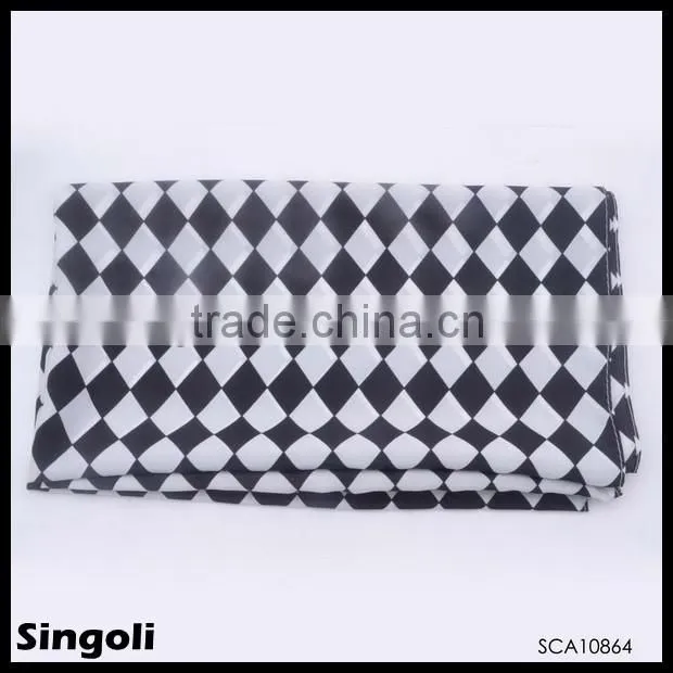 Black and white checkered print Scarf