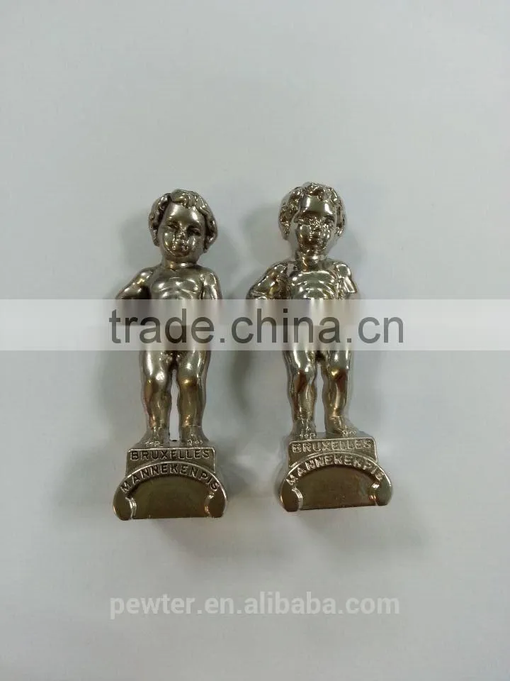 Brussels manneken keyring opener statue gift