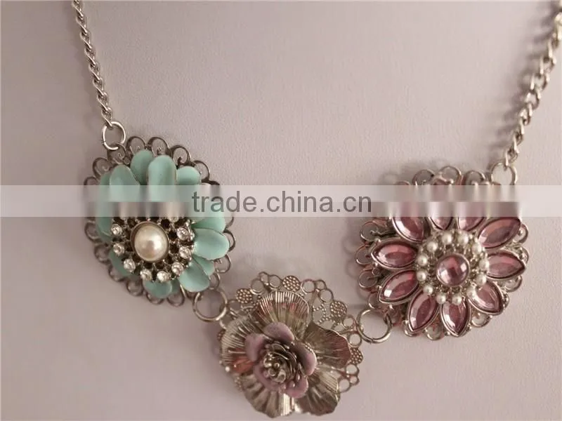 White Gold Plated Fashion Flower Jewelry Necklace, Crystal Necklaces Jewelry
