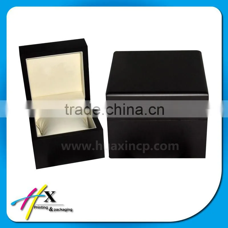 Matt Lacquer Wrist Watch Packaging Box with Metal Lock