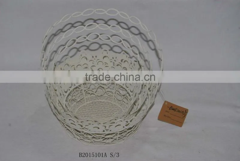 Round metal gift basket with a handle for wedding decoration