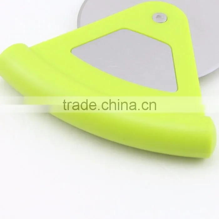 Plastic Handle Pizza Cutter with Stainless Steel Wheel