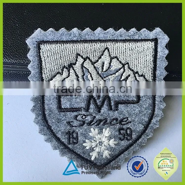 China professional supply Custom Embroidery brand patch for clothing