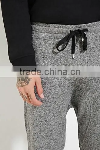 Man four minutes of pants draw string waist shorts