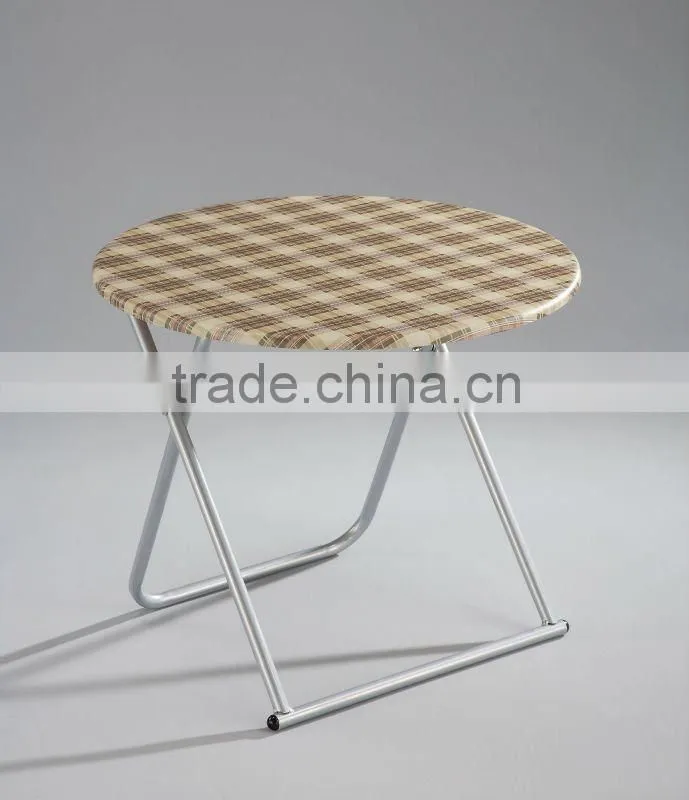 Foldable table