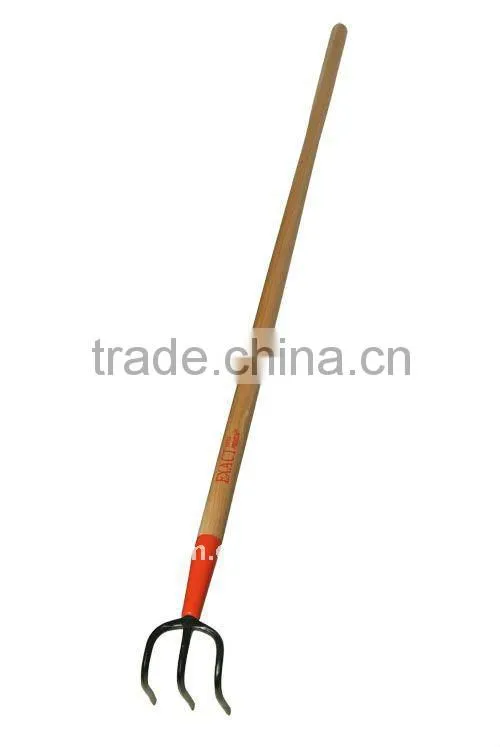 FORGED LONG HANDLE CULTIVATOR IN TOOLS