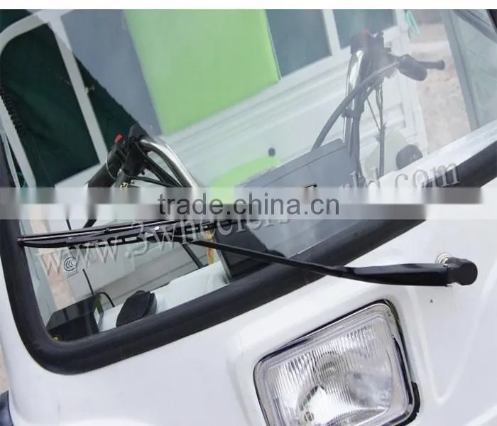 2014 China manufature 200cc water cooled zhongsheng&Lifan ambulance vehicle/tricycle ambulance/used ambulances for sale