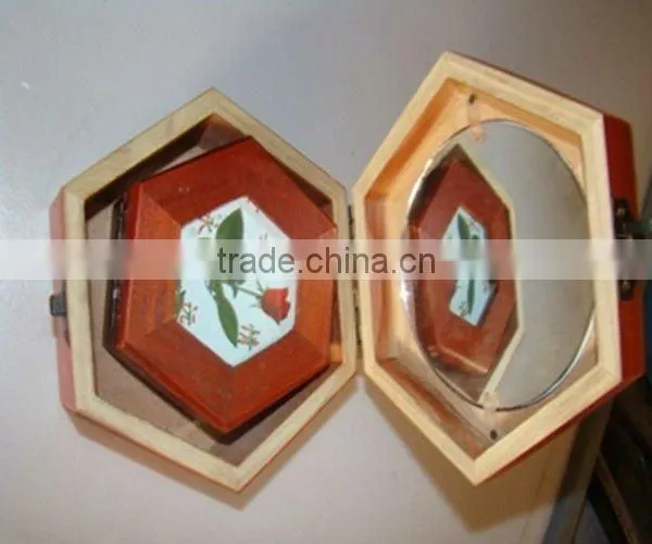 convenient wooden dressing case