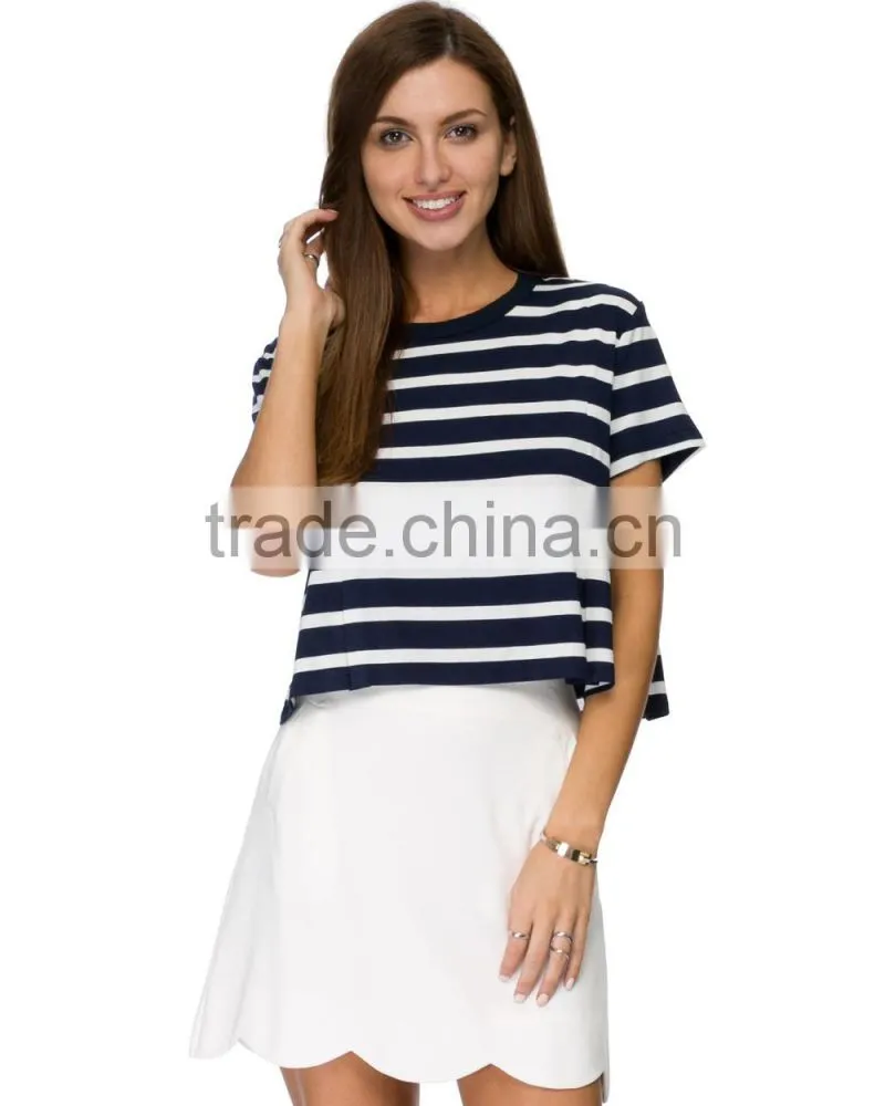 Crop custom slim fit tee printed white line