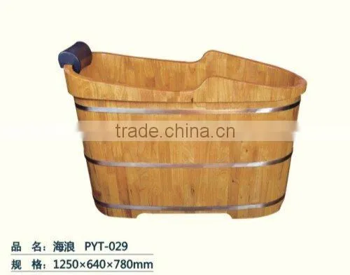 Waves wooden bathtub