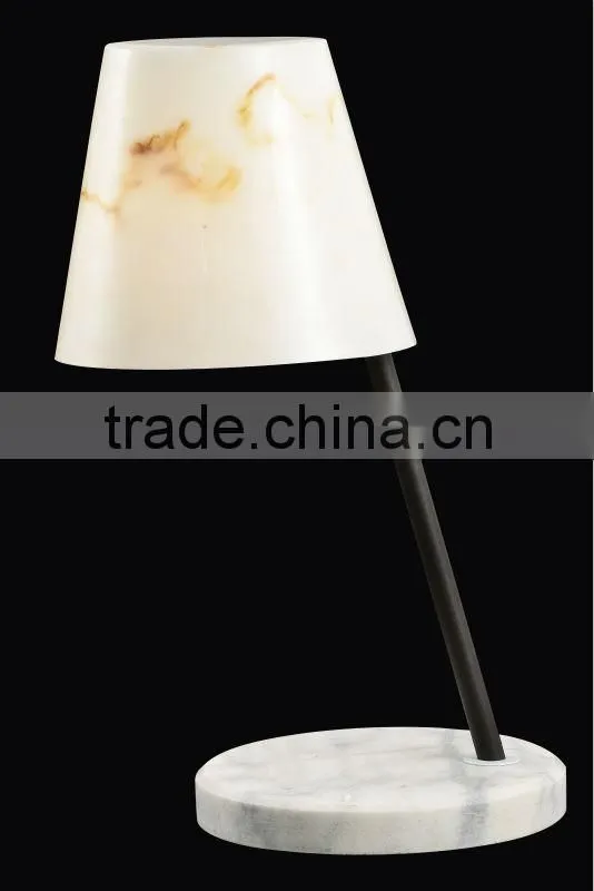 2014 Hot Sale Ceramic Table Lamp for Restaurant Decoration